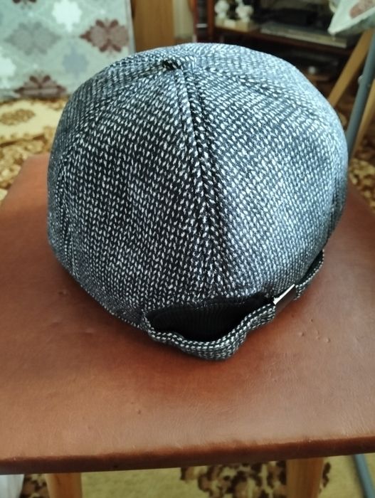 Зимняя новая шапка
