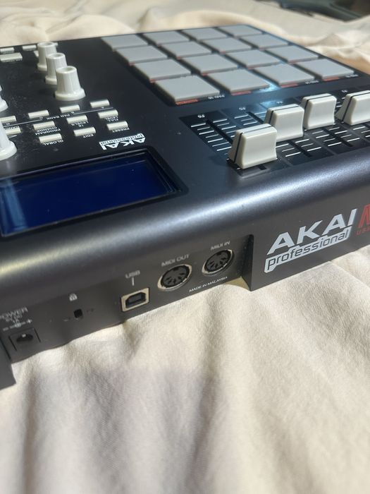 MIDI-контролер AKAI MPD 26 для тих, хто ще вірить шо можна заробити музикою :)