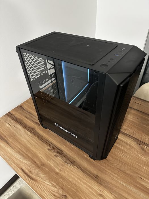 Vendo caixa para computador de secretária NFORTEC