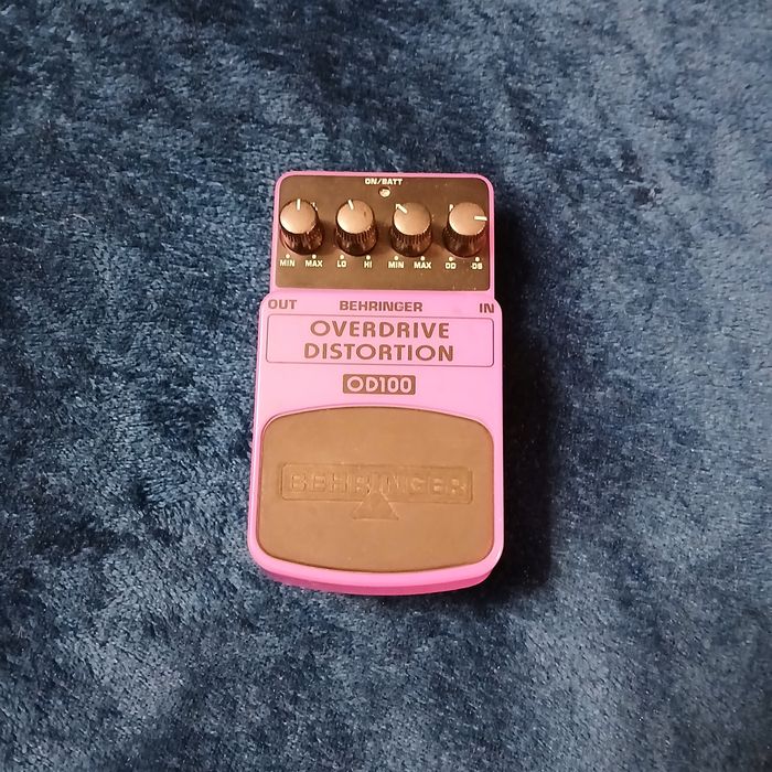 педаль ефектів Behringer OD100