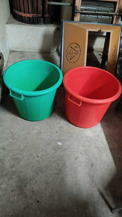 Latões de plástico 50Lt