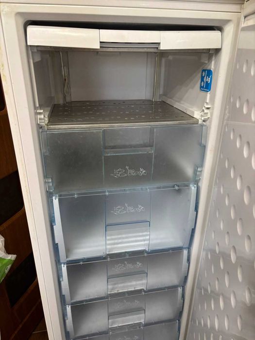 морозильна камера BEKO