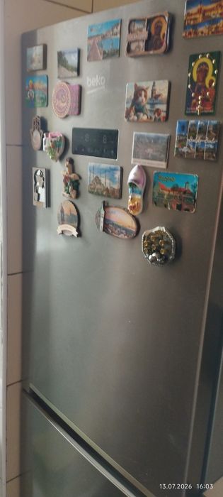 Lodówka BenQ  kolor srebrny