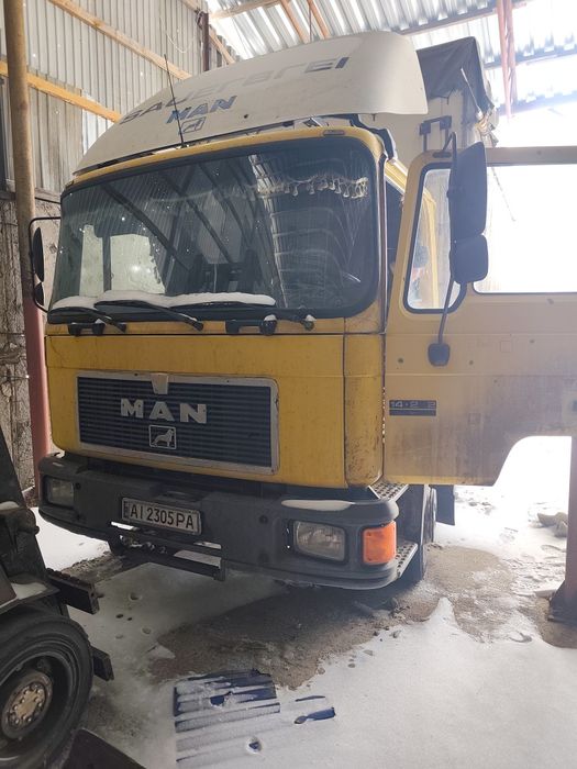 Вантажівка Ман 14.272