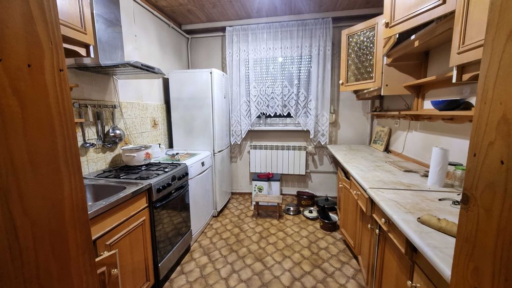 Oddam kuchnię ze sprzętami AGD + sofa