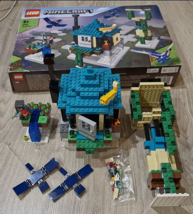 Оригінал Лего Lego Minecraft Небесна вежа  21173
