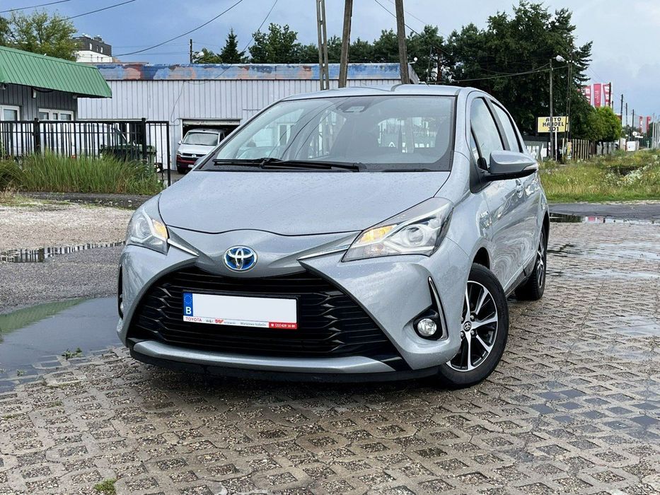 Toyota Yaris Premium Hybryda Climatronic Kamera Navi
