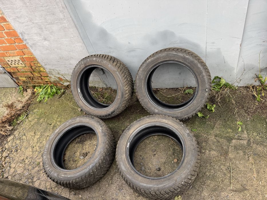 205.55.R16 ULTRAGRIP 2018 рік стан як нова