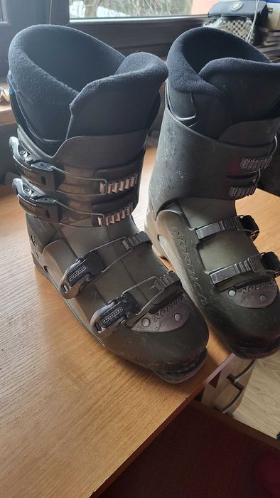Buty narciarskie