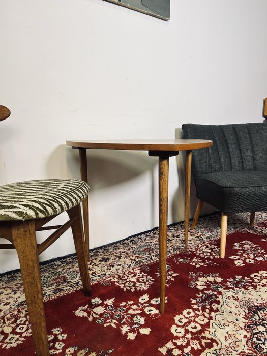 Stolik PRL liść patyczak lata 60 orzech mat vintage