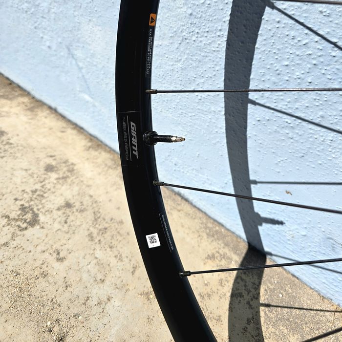 Rodas de gravel/estrada Giant PX2 700c