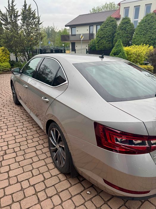 Samochód osobowy Skoda Superb 2.0