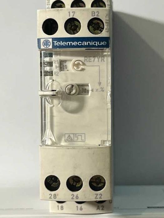 RE7YR12BU Telemecanique / Schneider temporizador arranque estrela triangulo