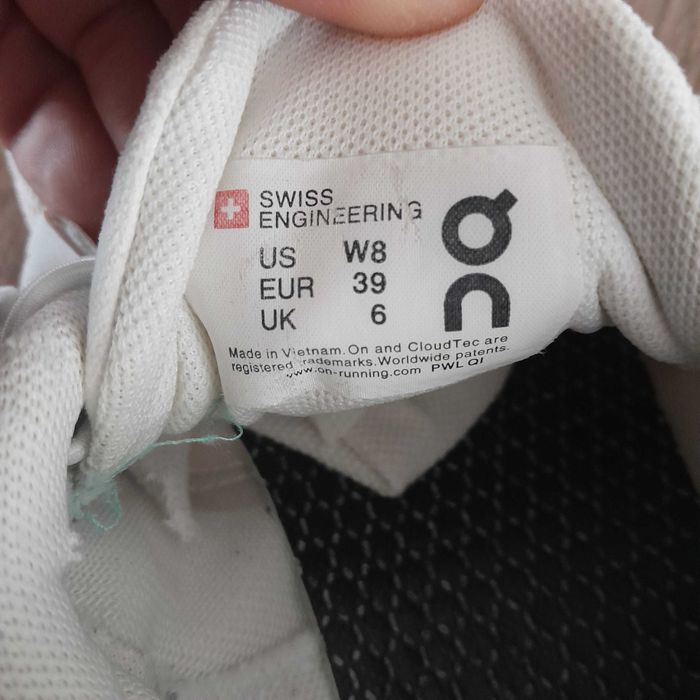 Buty  on cloud rozm.39