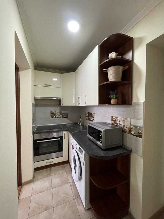 Продаж 2-кімнатної квартири по вул. Вовчинецька , 202