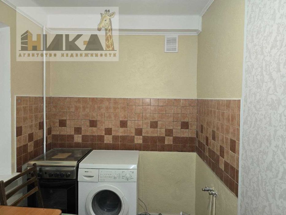 Продам 2-х кімнатну квартиру вул. Лахтінська