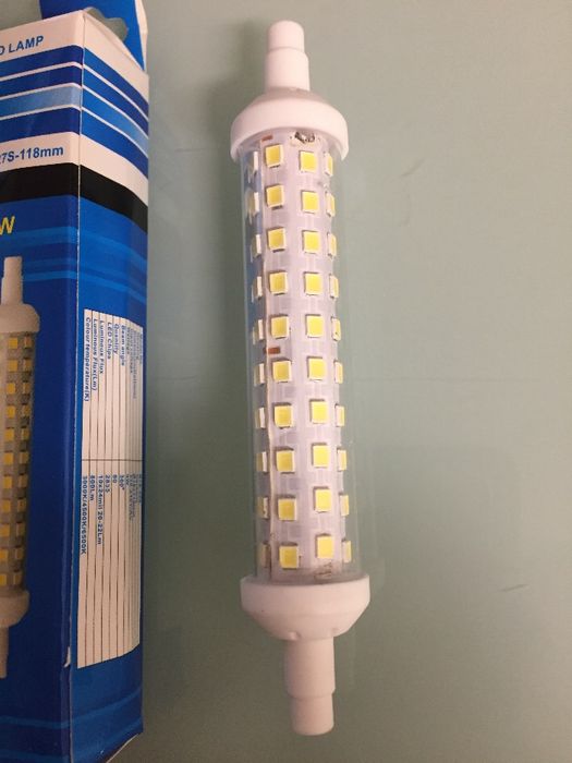 Lâmpada led r7s 9w -118mm - Branco frio- NOVA