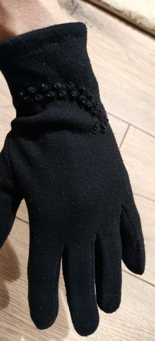 Rękawiczki czarne z koralikami