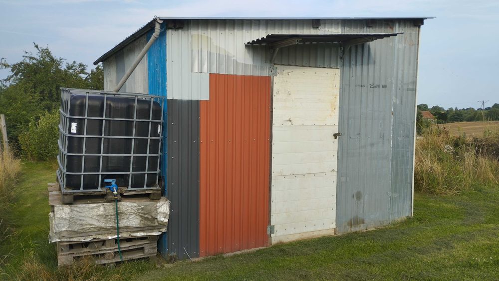 Solidny drewniany barak / składzik 18,7 m², 53 m³, 230/400 V
