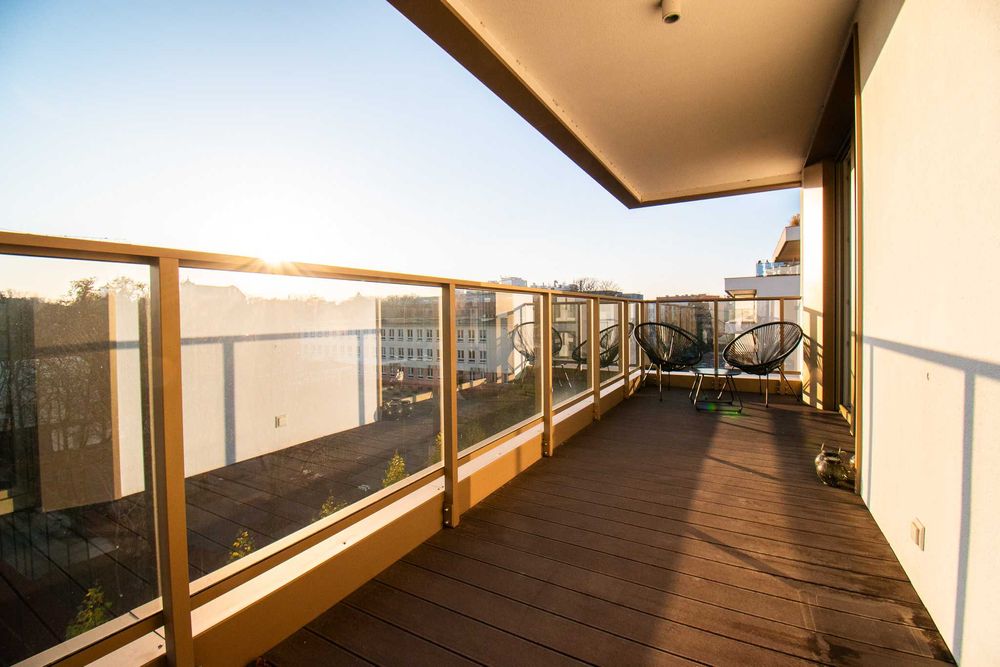 Wysoki standard, ścisłe centrum, 2 miejsca postojowe, duży taras!