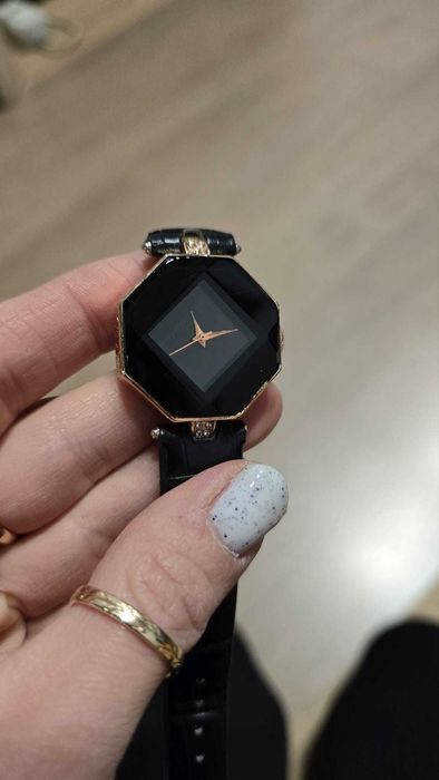 Zegarek damski czarny