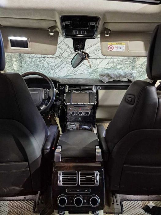 Консоль на Авто Land Rover Range Rover 2014р 4.4 Дизель .