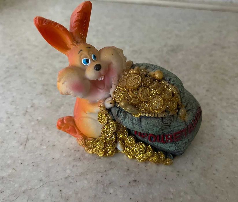 Фигурка статуэтка копилка кролик