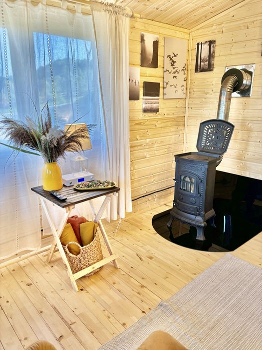 Saunowisko oferuje chaty z wlasnymi sanami, jacuzzi na wyłączność