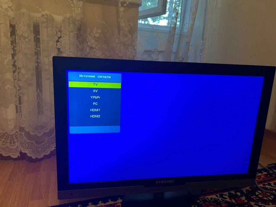 Телевізор Samsung  32" led є можливість підключення Т2 та Смарт ТВ