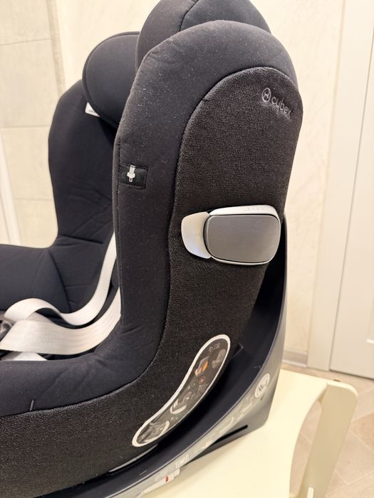Автокрісло Cybex Sirona Z з поворотною базою