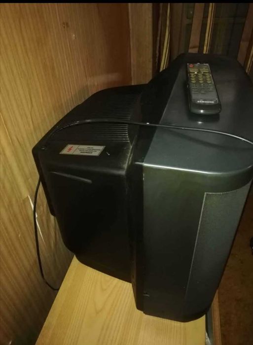 2 Tvs Samsung antigas