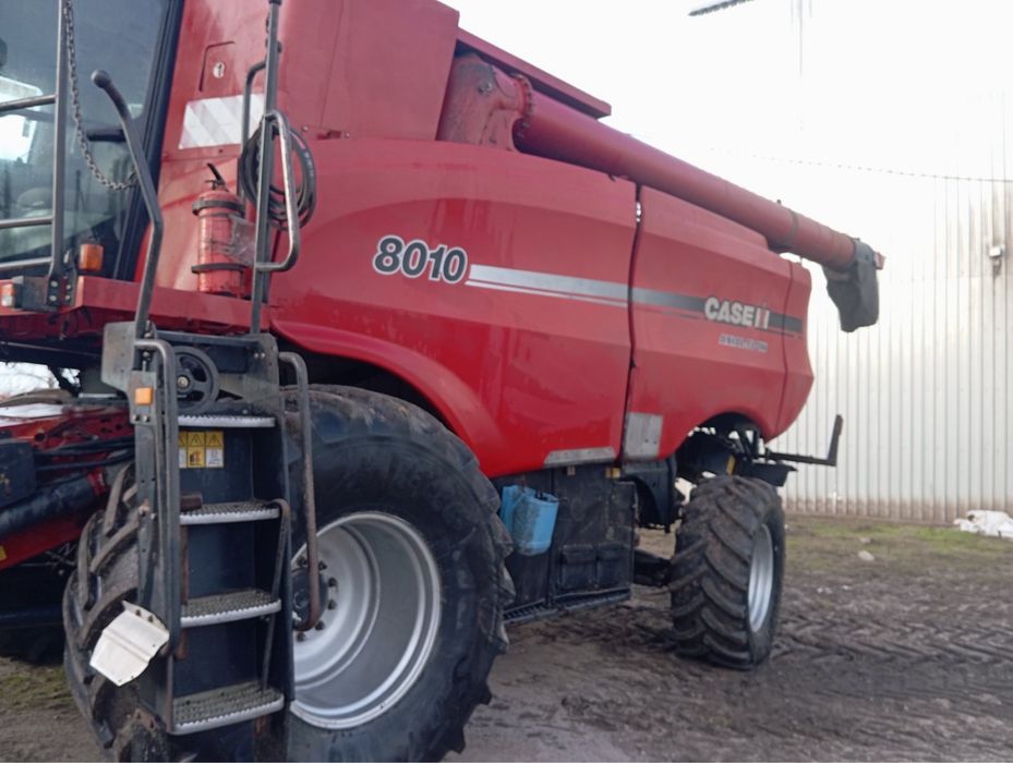 Продам комбайн Case 8010