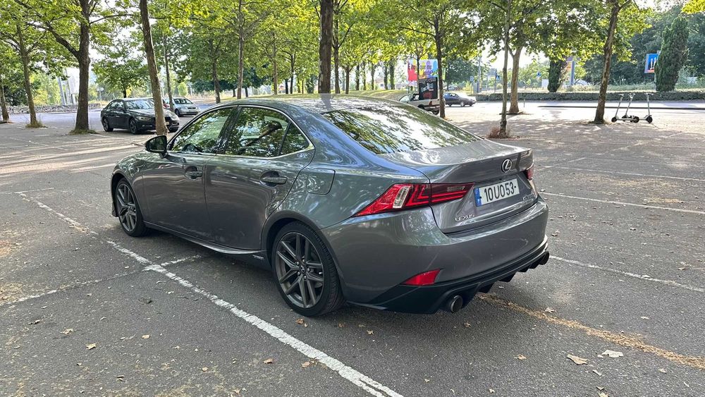 Lexus IS300h F Sport 2014