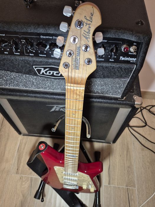 Gitara Music Man Albert Lee 2008 bfr SSS.