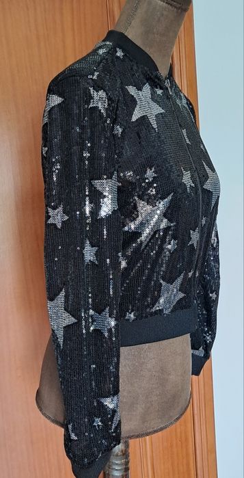 Casaco Bomber Lantejoulas Estrelas C&A (Tam. XS/S ou Juvenil 10-12A)
