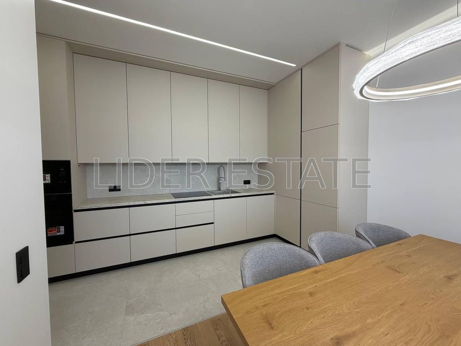 Продаж 2-кімнатної квартири в ЖК Uzh Towers | Слов'янська набережна, Ужгород