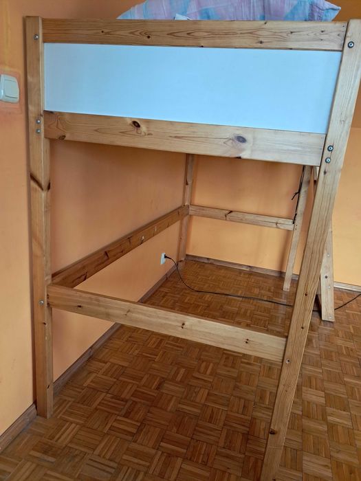 Łóżko pietrowe z materacem