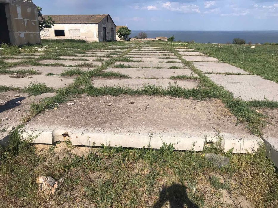 Продам кирпич,и ж/б изделия Б/У