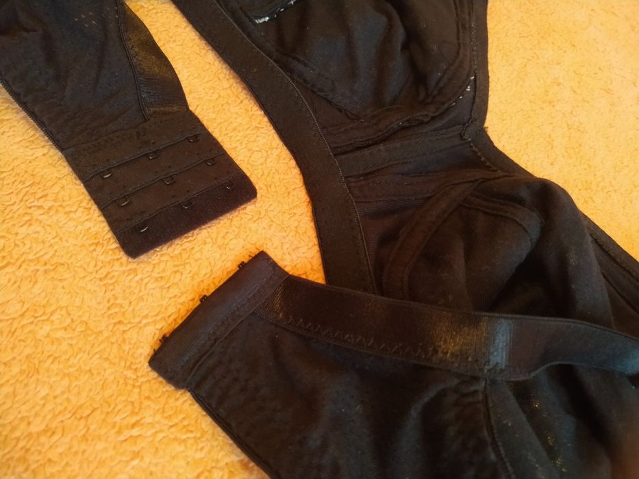 Бюстгалтер . Фабричный Китай. 110 D