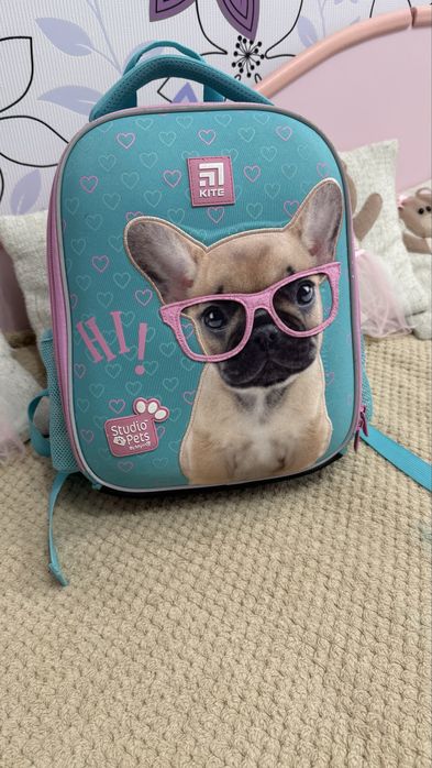 Шкільний рюкзак для дівчинки