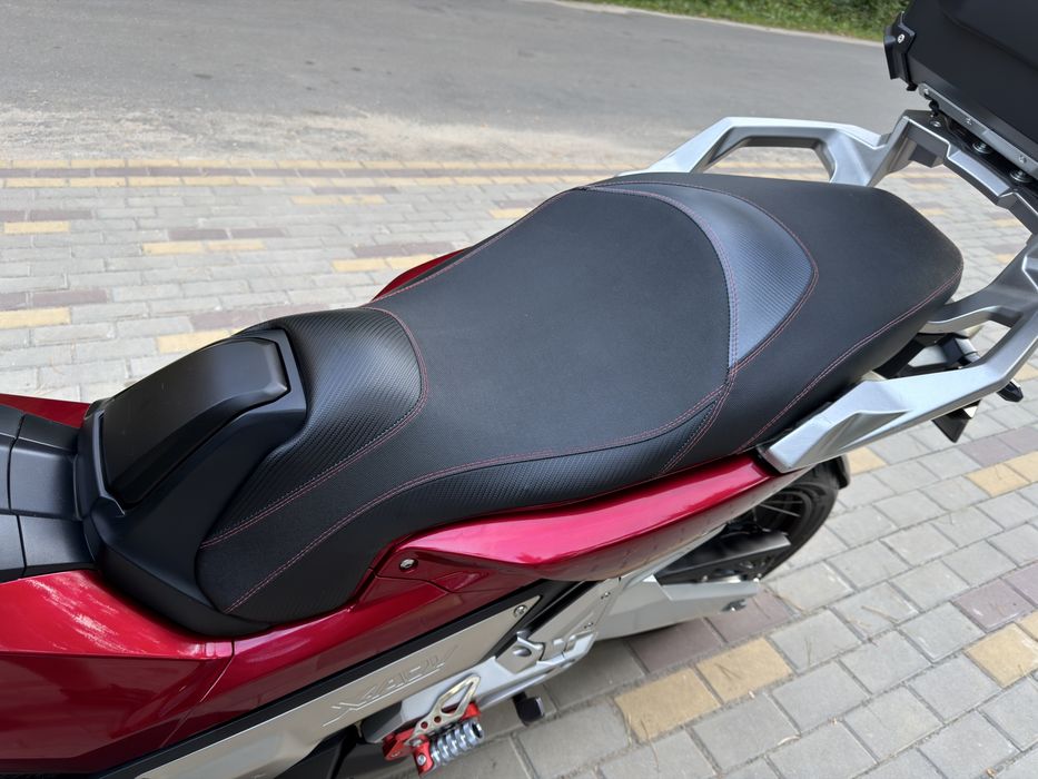 Мотоцикл Honda X-ADV 750