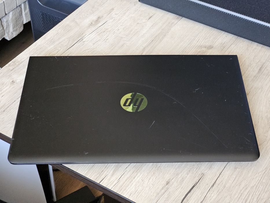 HP Pavillion power 15 Core i5-7300hq  gtx 1050