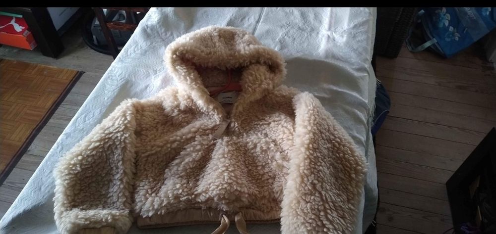 Camisola de pelo da Pull&Bear; tamanho M435606613803683842