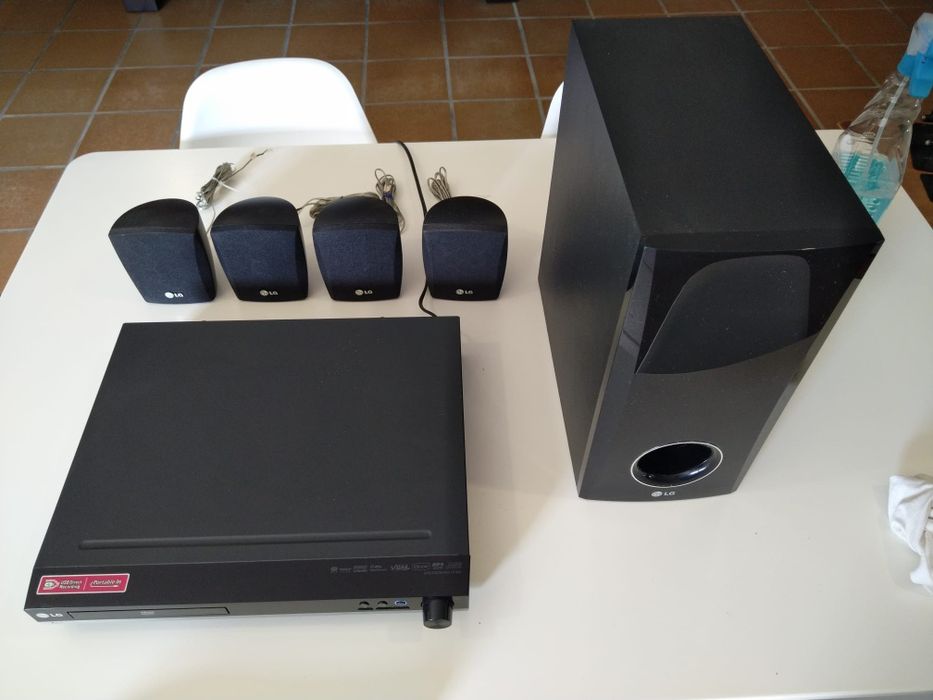 Sistema AV LG com avaria