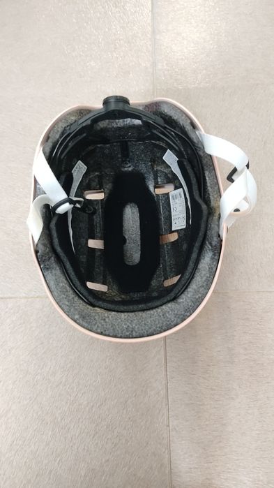 Capacete, joelheiras e cotoveleiras Oxelo
Capacete para Patins/Skate/T