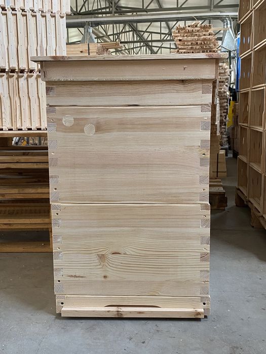 Вулик для бджіл. Зроблений в шип