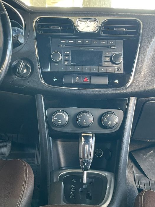Продам Chrysler 200C