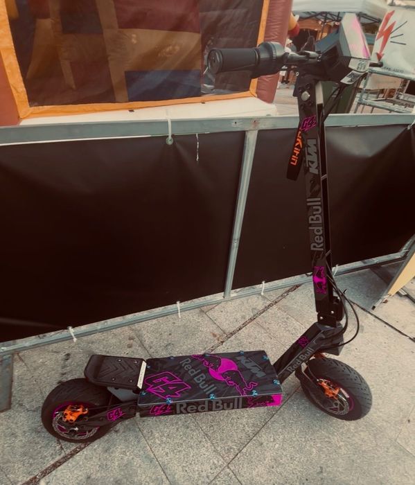 kukirin g4 vinilo redbull