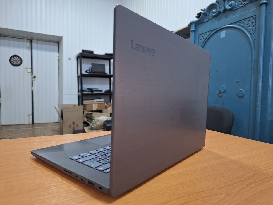 Lenovo V330-14IKB i5-8250U DDR4 8Gb SSD 256Gb Full HD IPS