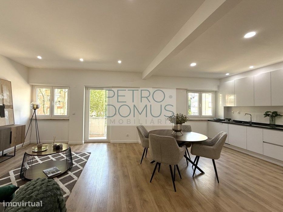 T3 Fully Renovated Apartment on Rua da República da Bolívia - Home Staging